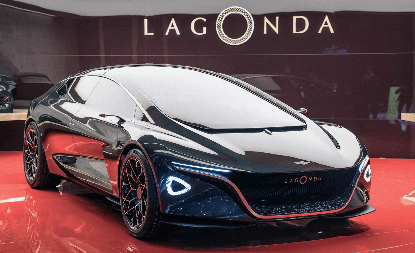 ÜST SEGMENT LÜKS ARABA SATIŞ TEKNİKLERİ