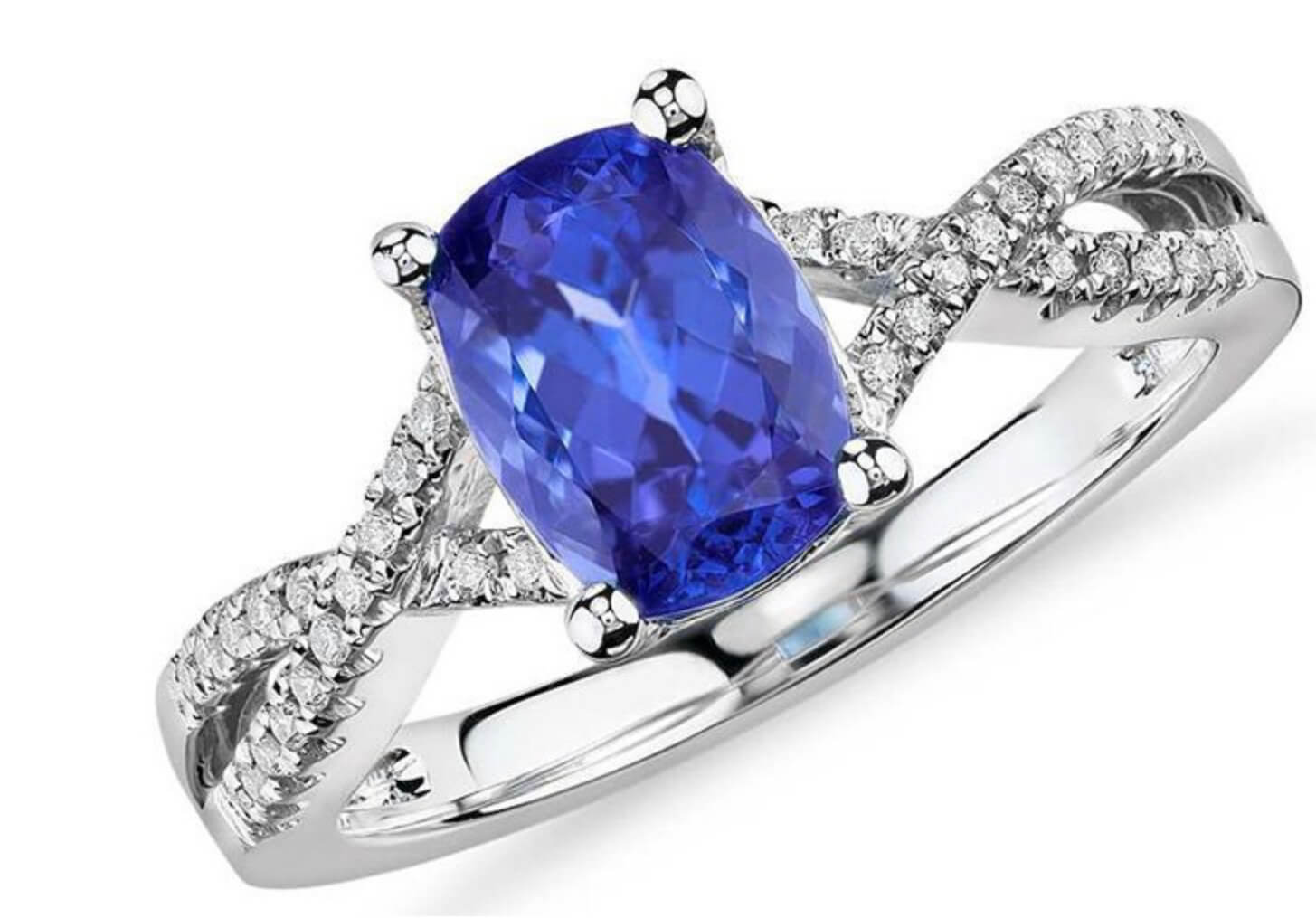 MÜCEVHERLERDE GÖZ ALICI TANZANITE'lar