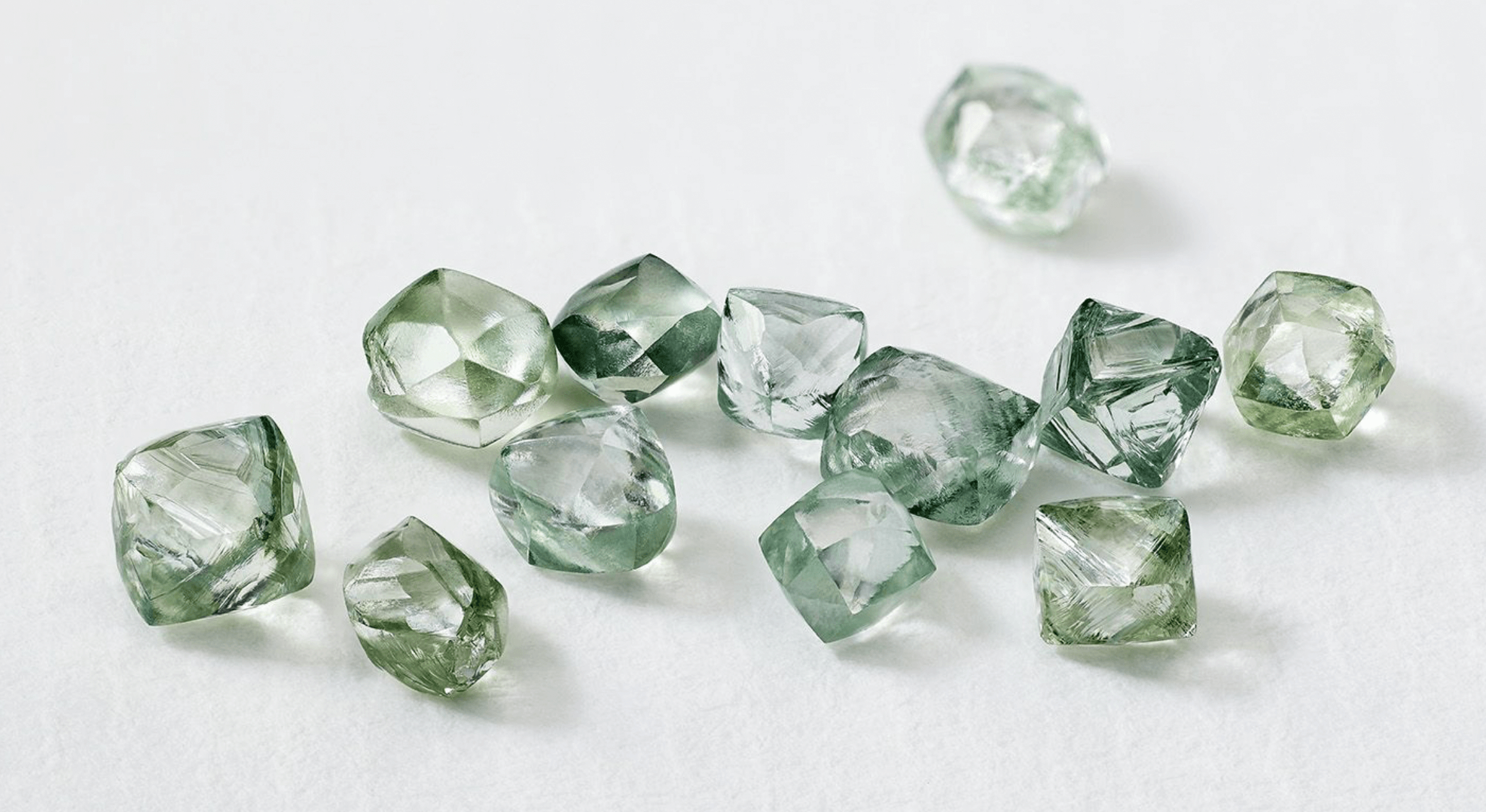 YEŞİL PIRLANTA HAKKINDA. Ekrem Sağel