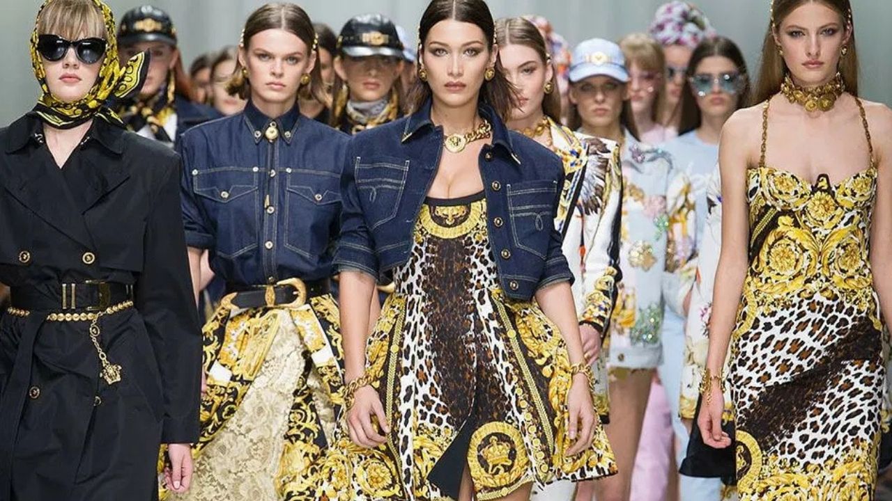 LÜKS MARKALARIN MODELLERİ NEDEN GÜLMEZ? | Ekrem Sağel